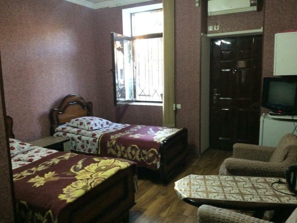 Temuriroom Poti Exterior photo